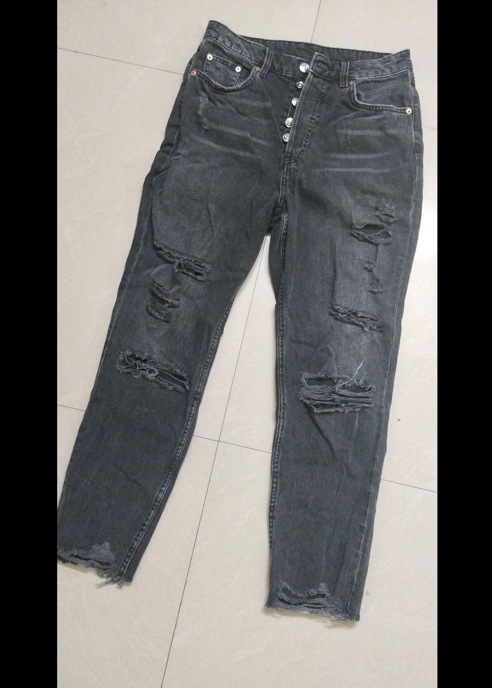 H&amp;M Ripped Mom&#39;s Jeans