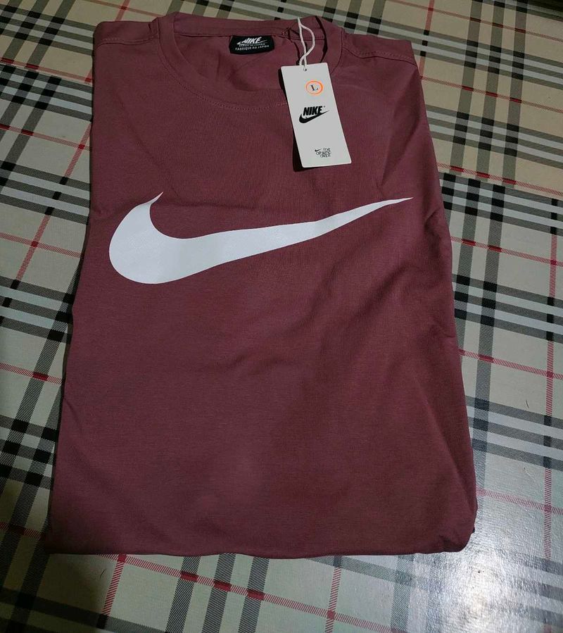 Nike Graphic T-Shirt