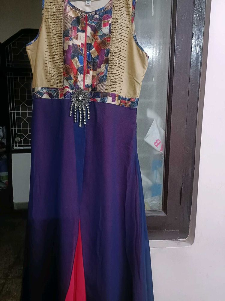 Multicolour Smart Georgette Gown In L Size