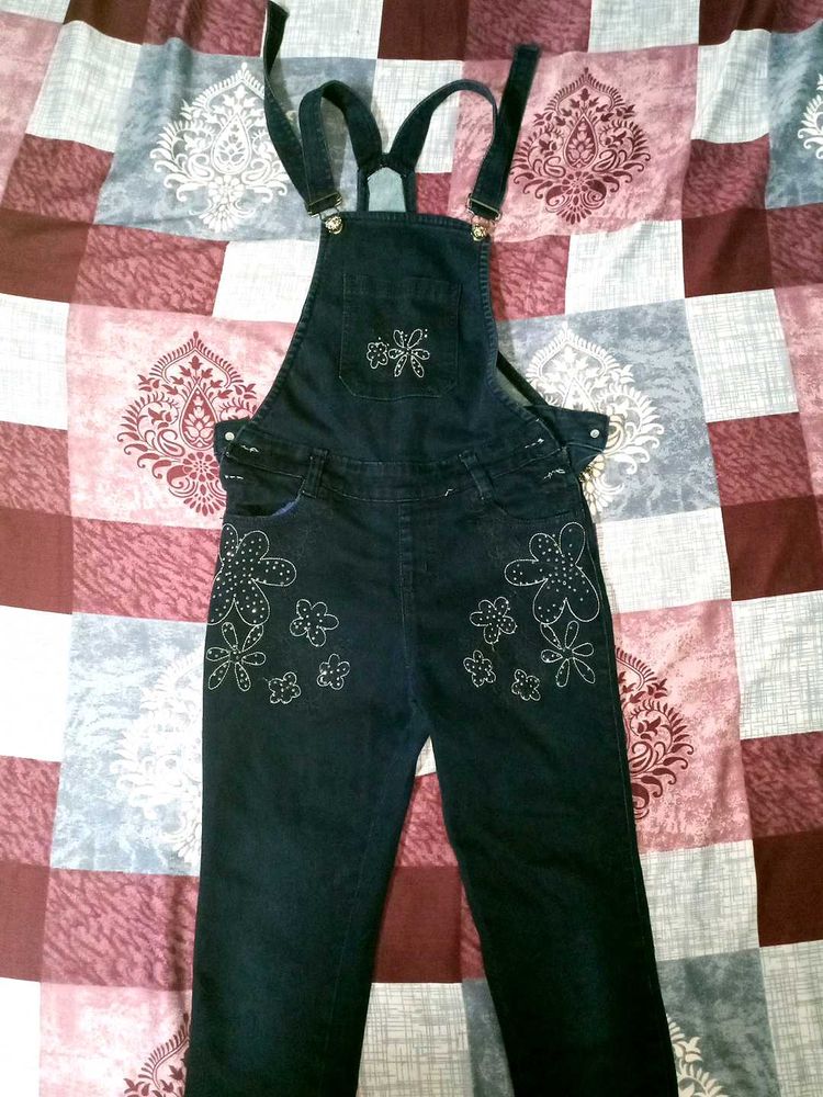 Denim Dangrees With Stones For 8-10 Year Girl