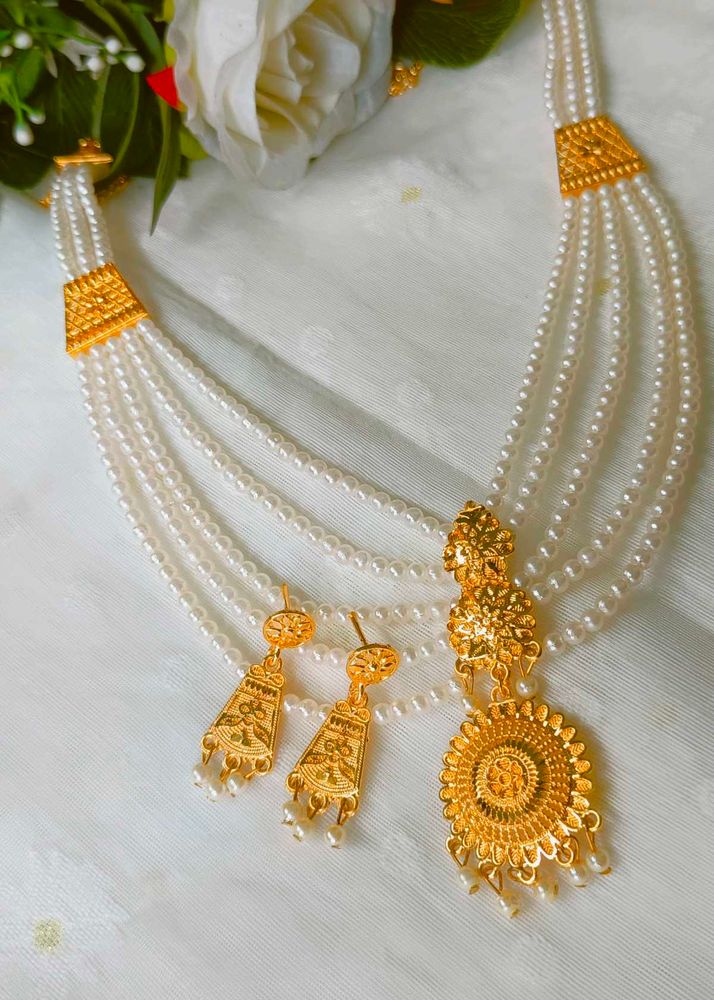 Trendy Choker and earrings set flower design