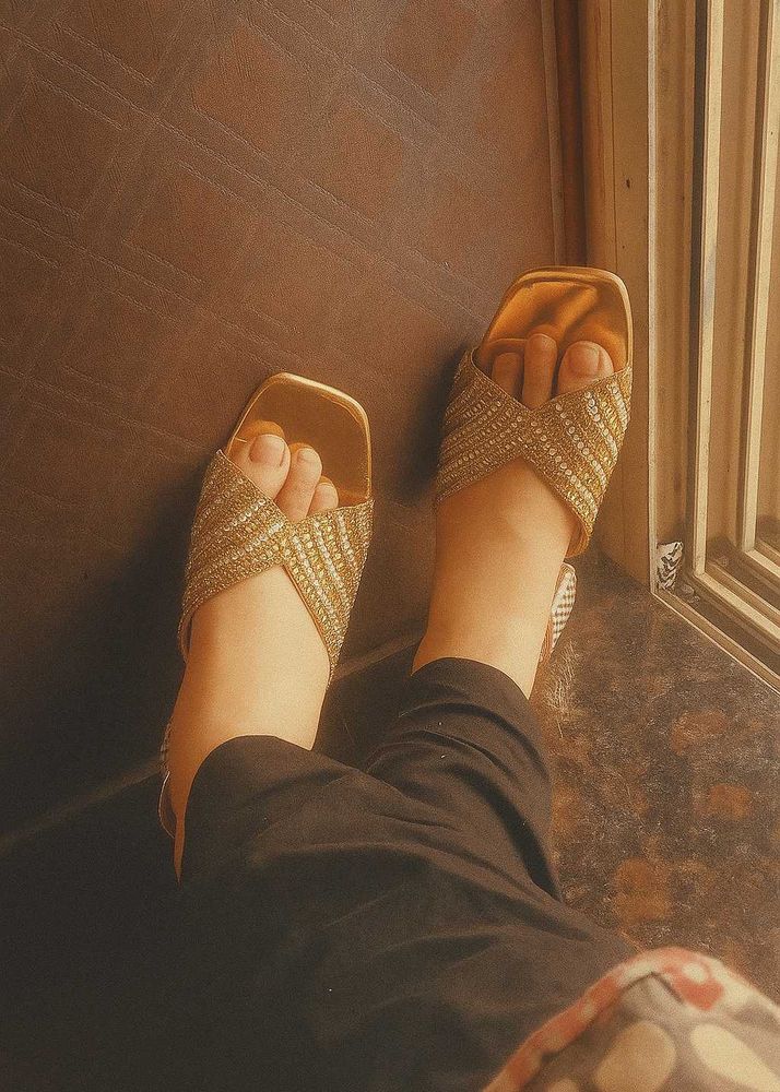 ✨ Golden Shine Party Heels ✨