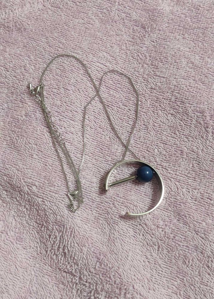 Stylish Pendant With Chain