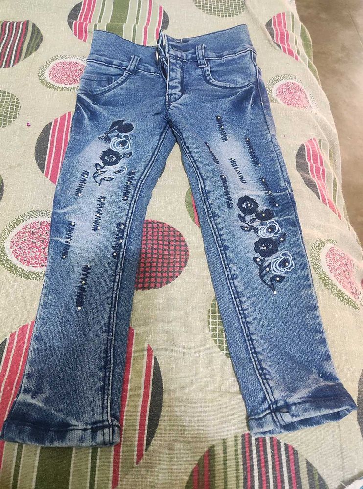 Girl&#39;s Denim Pant