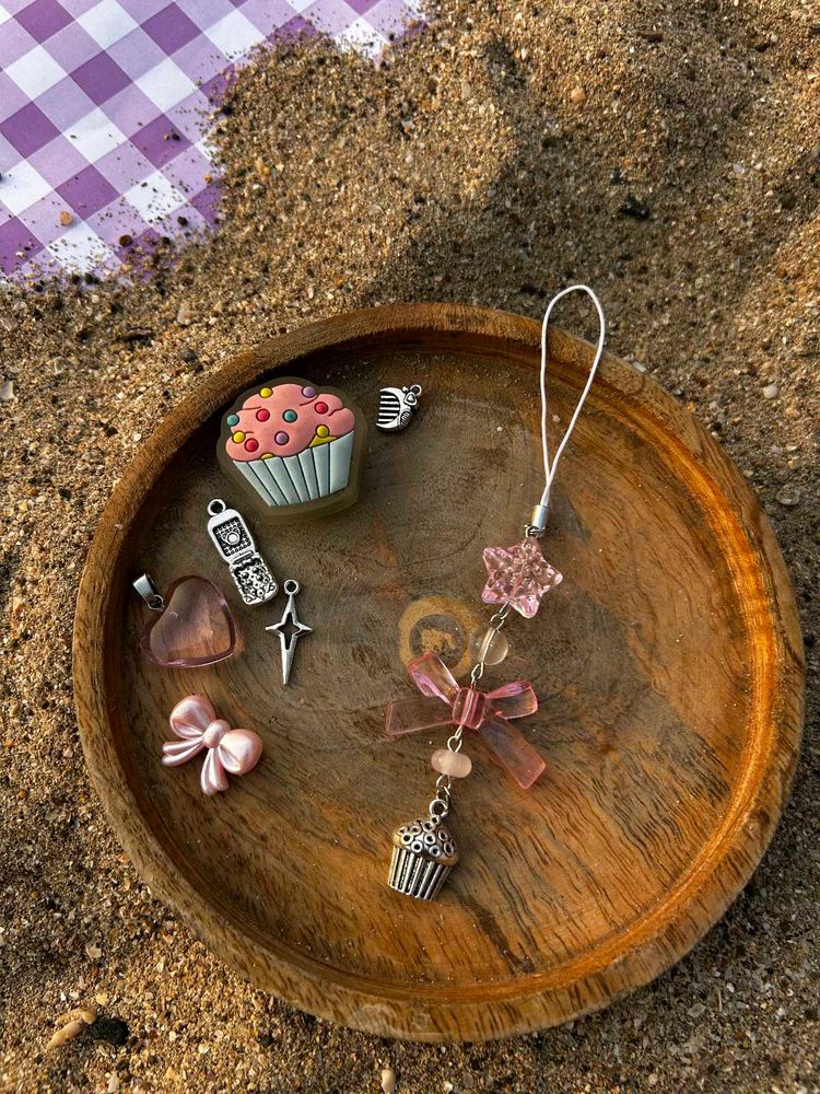 Pink Phone Charm (Cupcake)