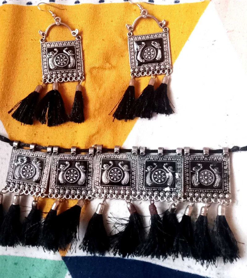 Necklace &amp; Earring Set