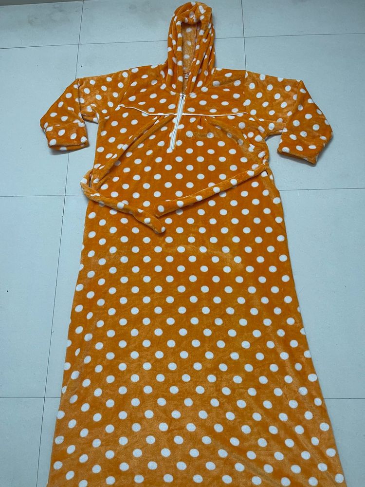 Polka Dot Wearable Blanket