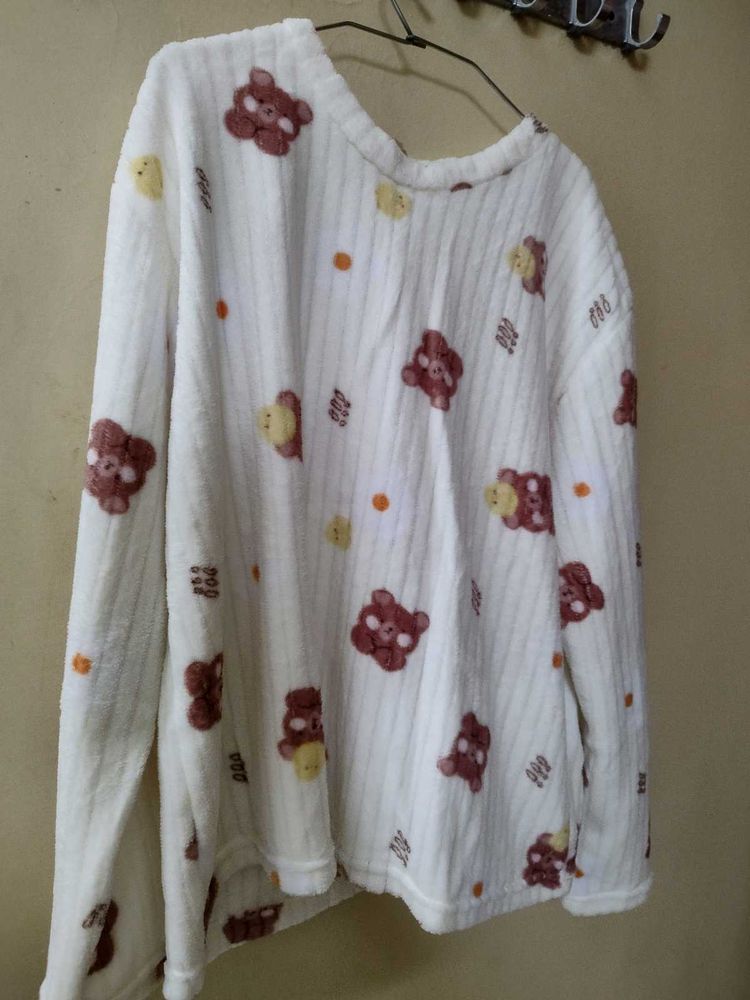 Comfy Bear Picture White Lounge Wear