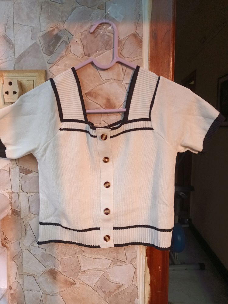 Old Money Pinterest Black &amp; White Korean Crop Top
