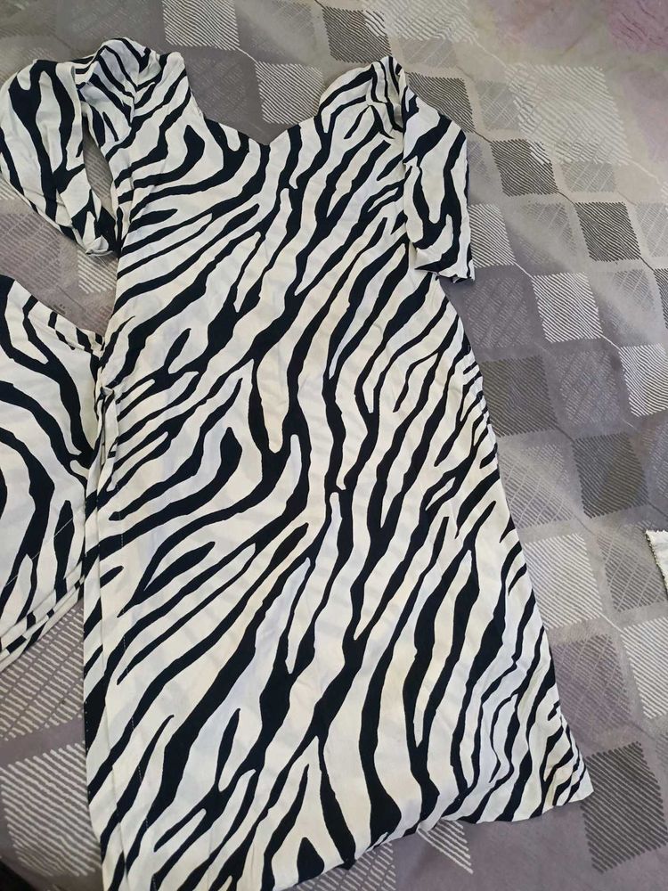 Zebra Print Suit With Patch Work Dupatta N Plazzo
