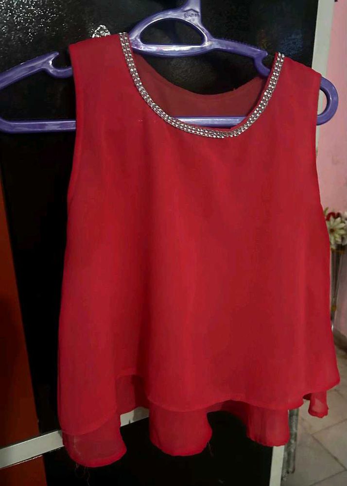 Red Sleeveless Top