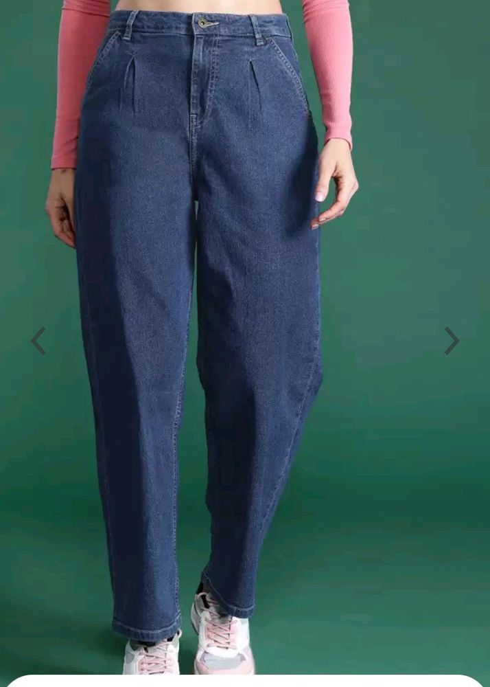 Woman Slouchy Fit Jeans