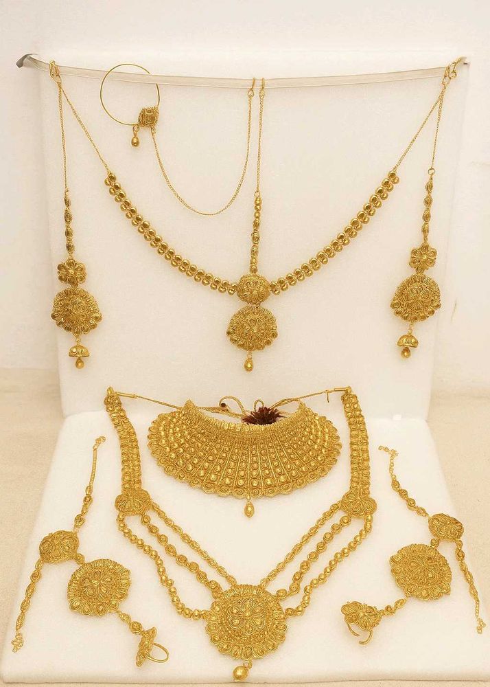 Golden Bridal Jewelry Set