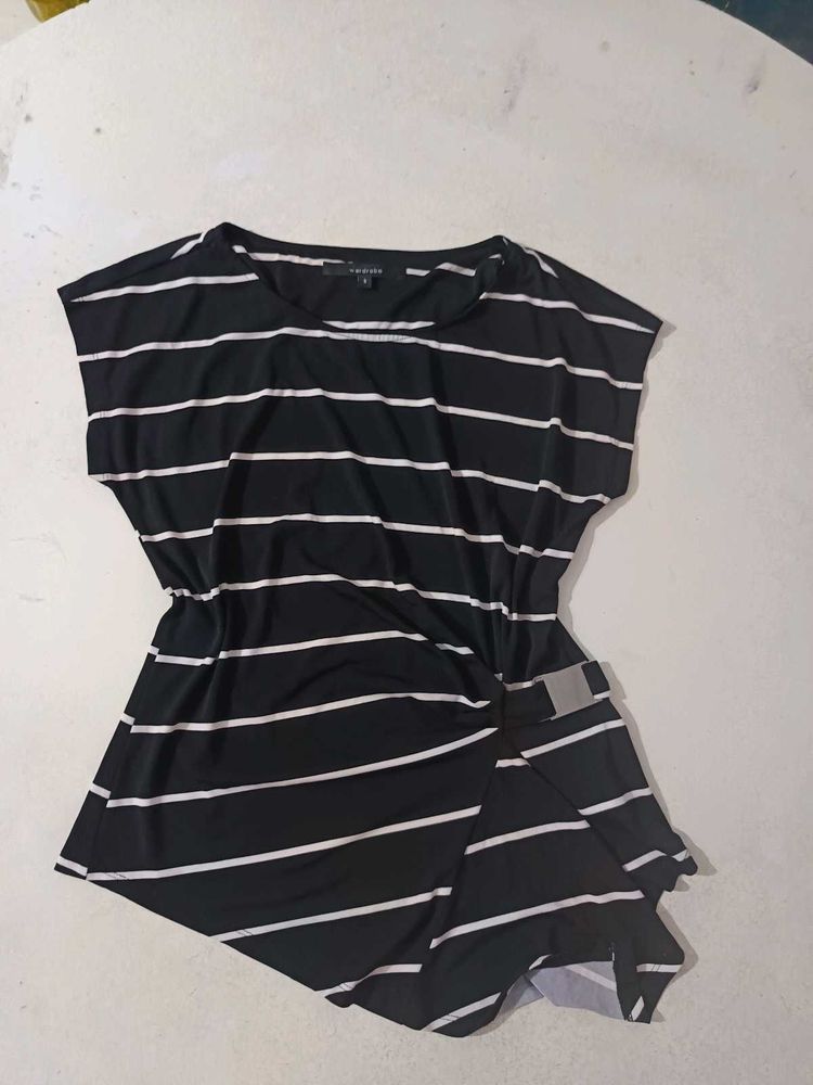 Black Statement Top
