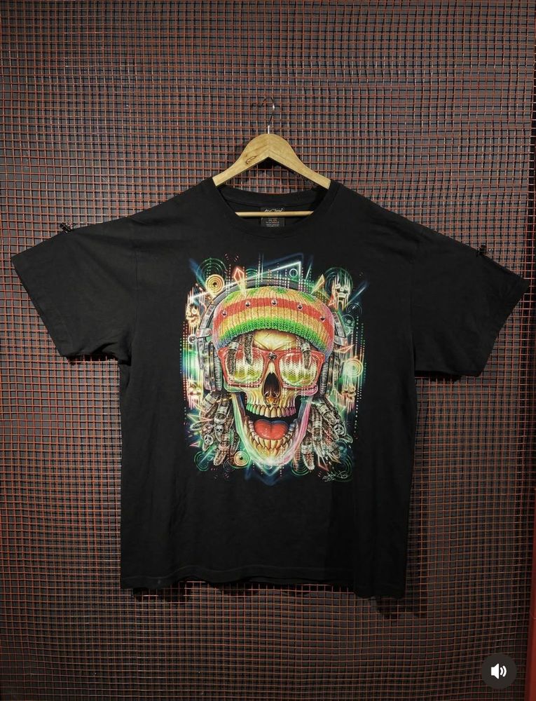 Skull Graphic T-Shirt