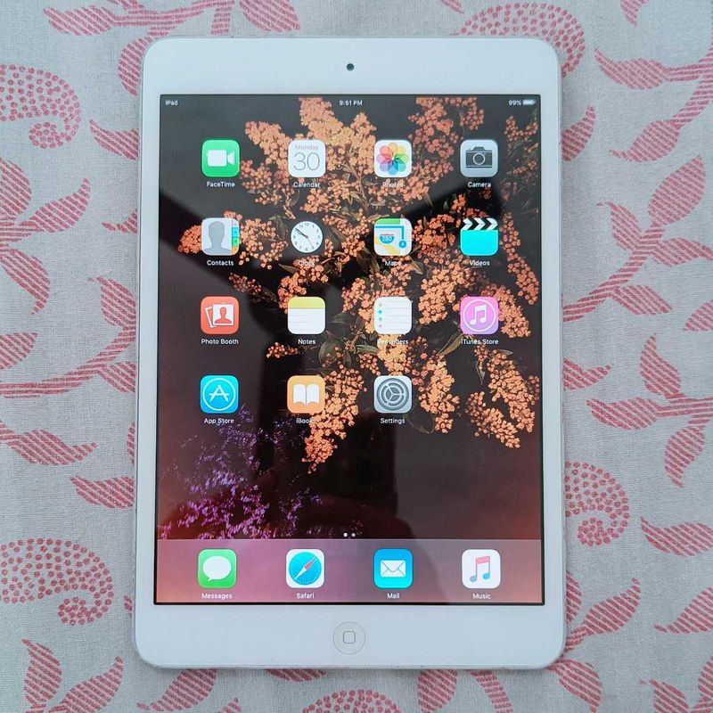 Ipad mini 1 Like New Condition
