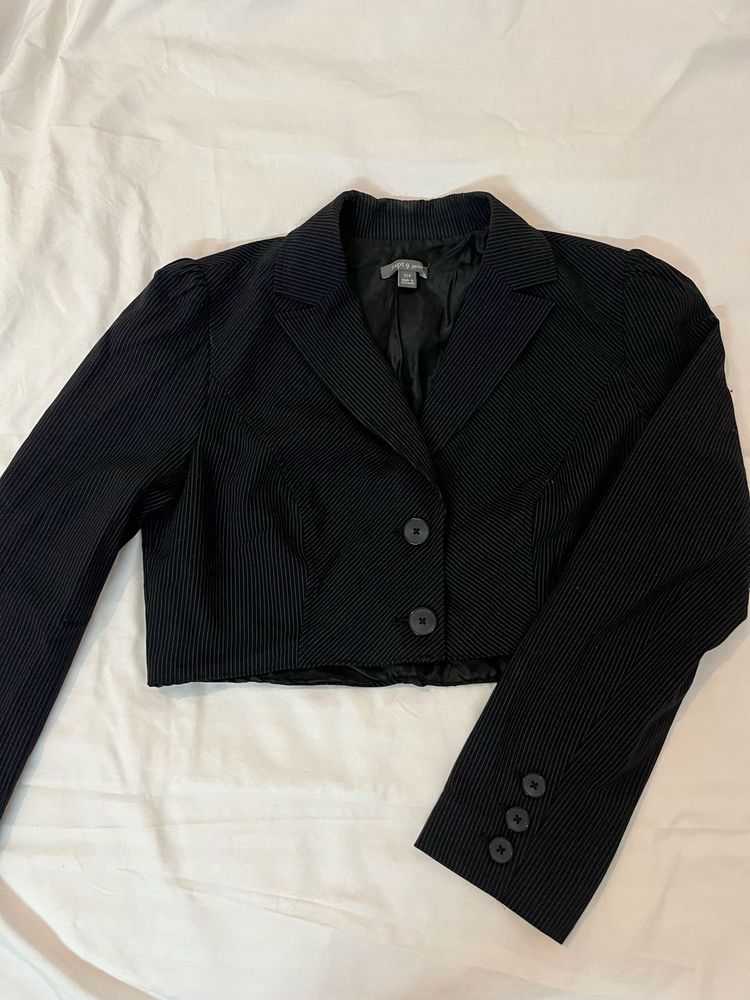 Cropped Black Blazer