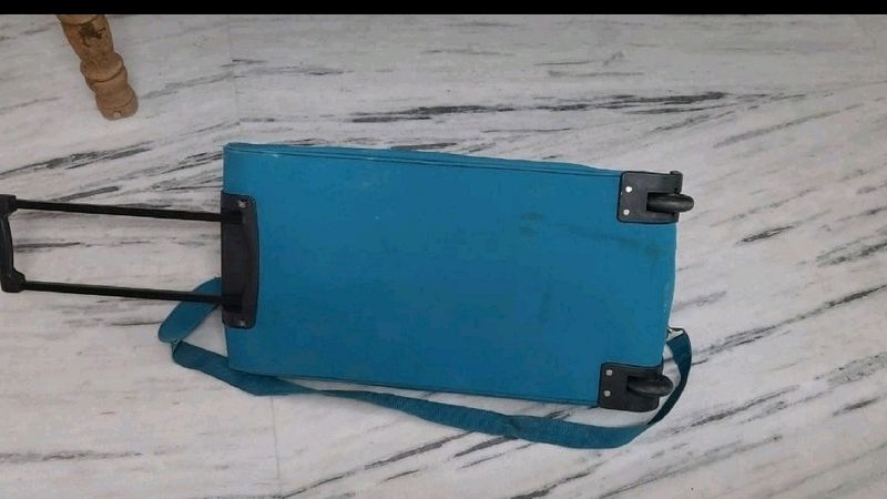 American Tourister Spacious Bag