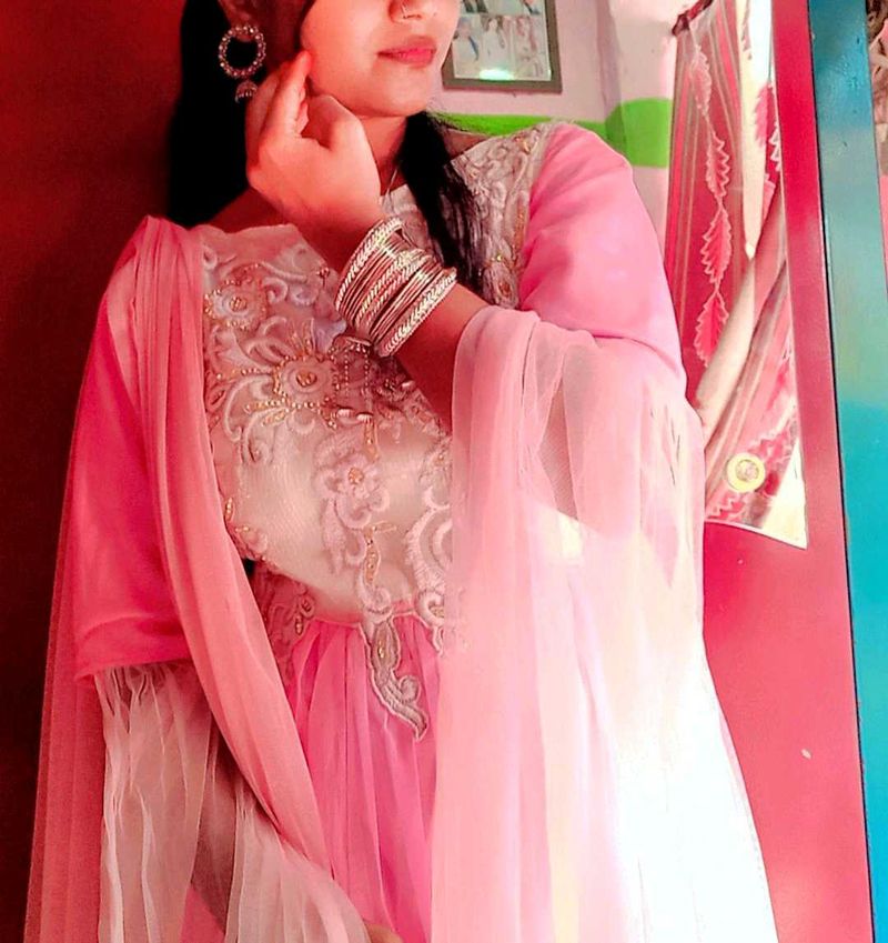 Price - 580  rs Only🥳 Long Designer Neck Work Gow