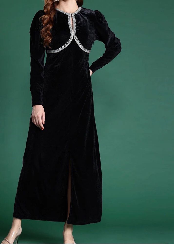 Elegant Black Velvet Maxi Dress