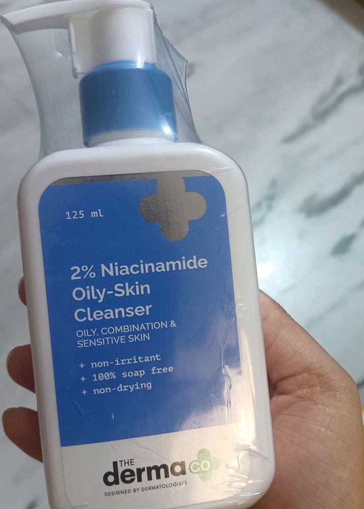 2 % Niacinamide Derma Co Oily Skin Cleanser