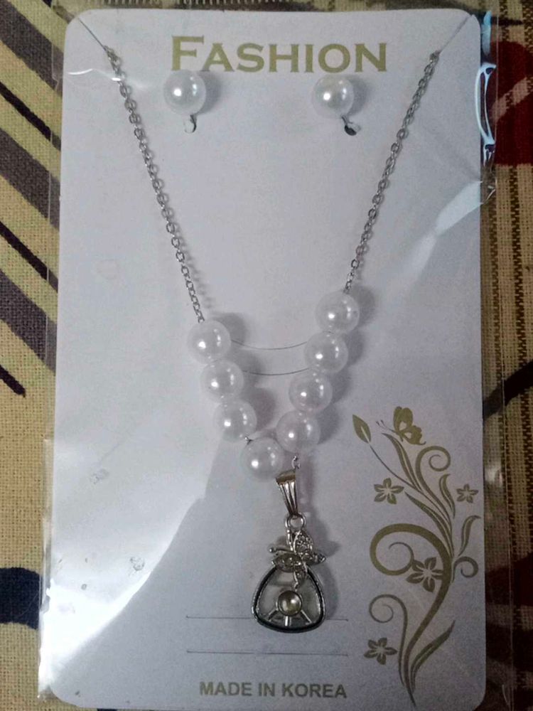 Pearl Necklace &amp; Earring Set