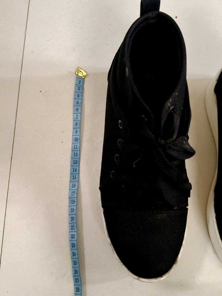Black Canvas Sneakers with Heel - Size 7 (Women&#39;s)