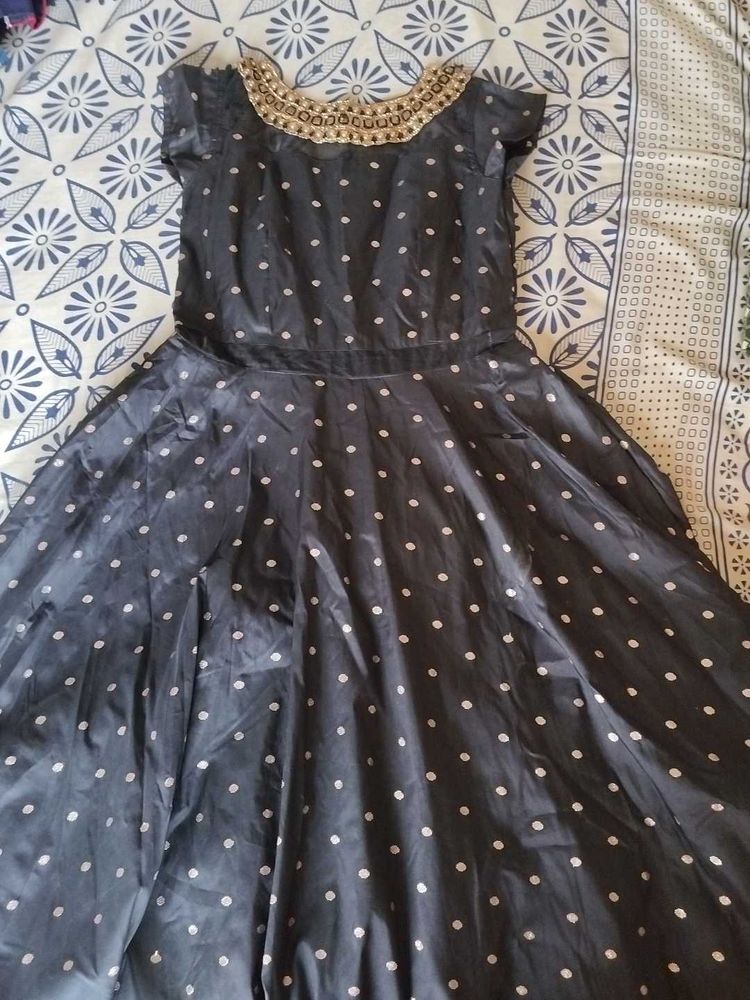 Elegant Black gold butta Dress / gown