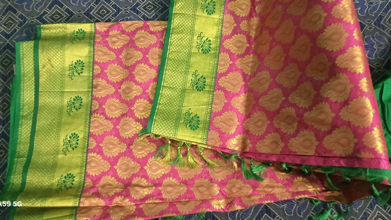 Pink &amp; Gold Kanchipuram Silk Saree