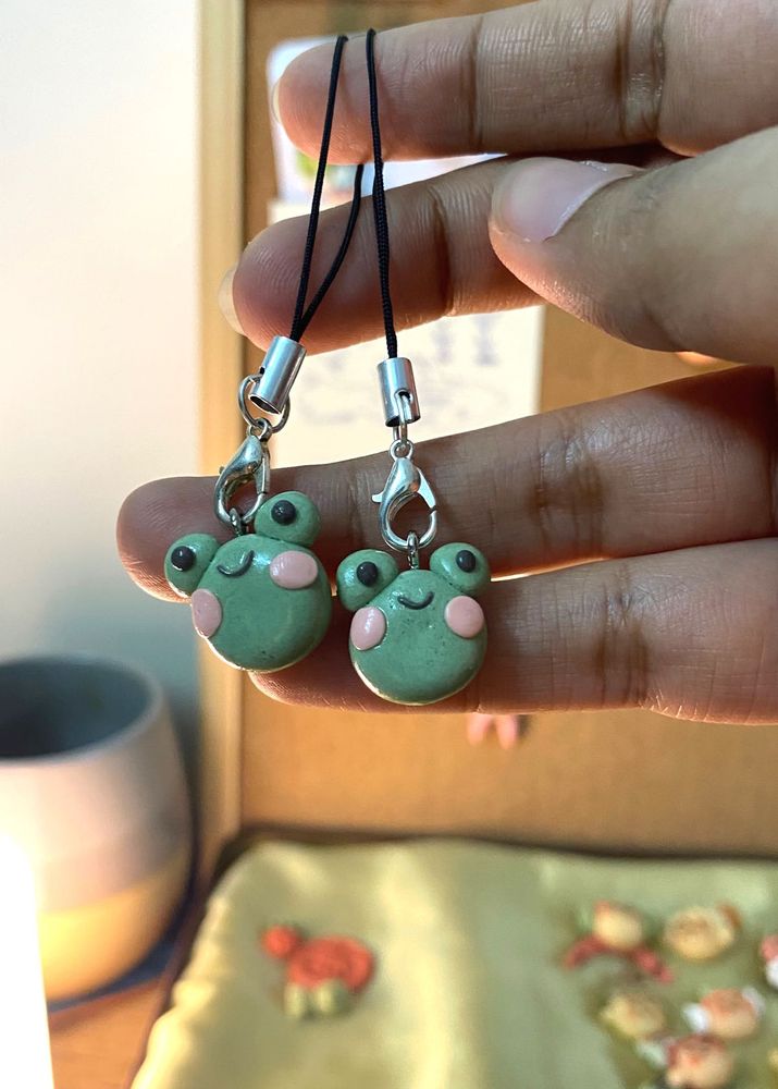 Froggy Twin Phone Charms