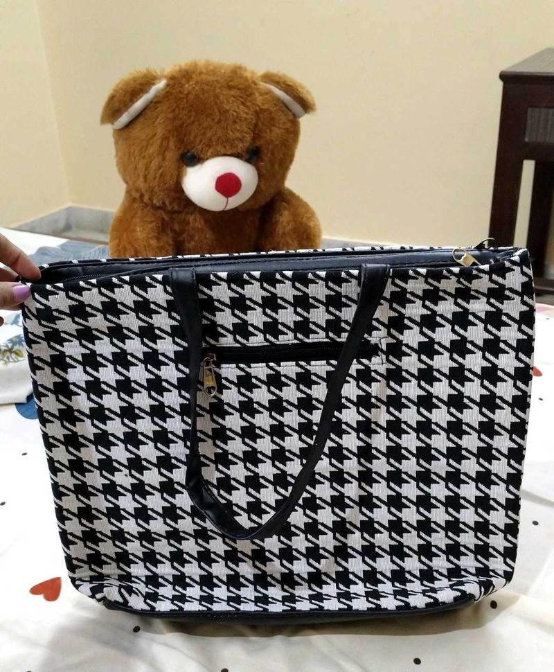 Black &amp; White Handbag For Women