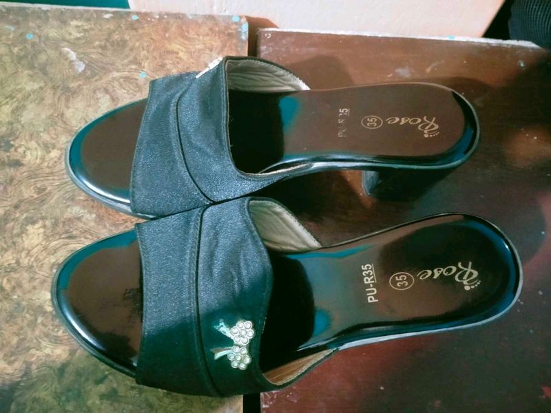 Rose Black Heel Sandals Size 35