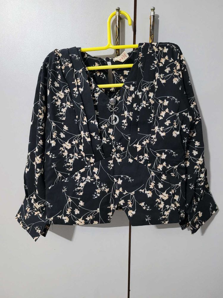 Cropped Top. Unused.