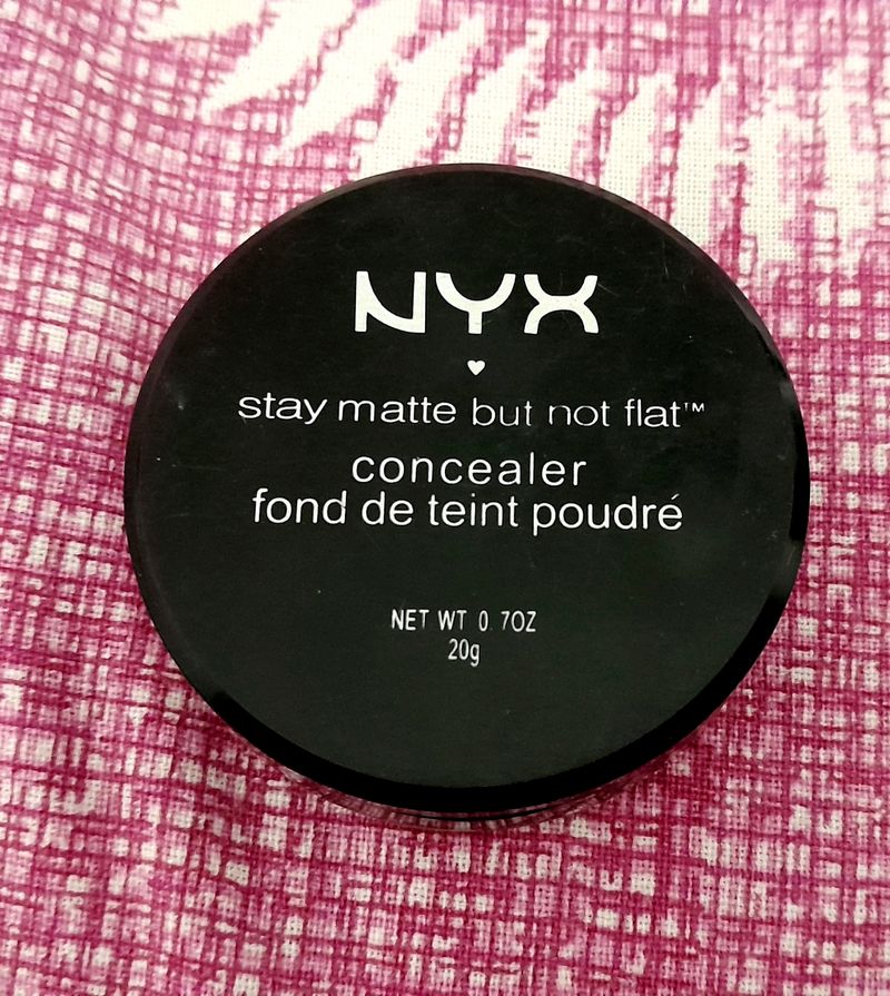 NYX STAY MATTE CONCEALER