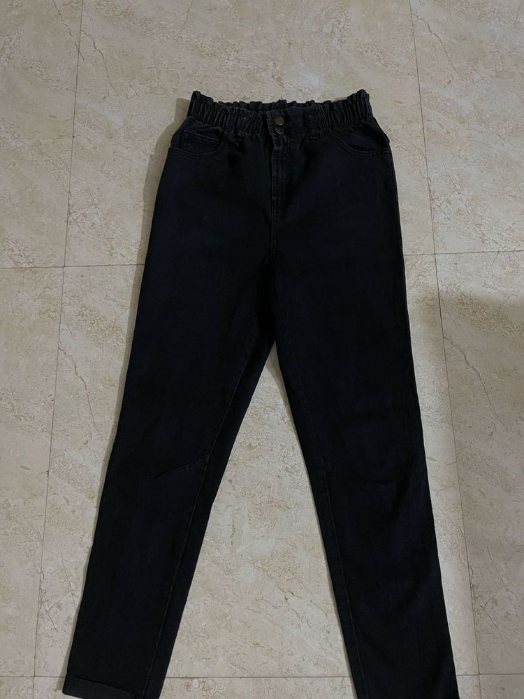 Black High-Waisted Jeans