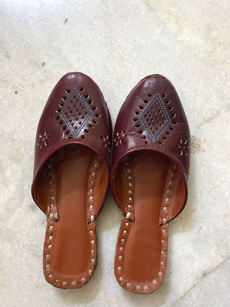 Rajasthani Handcrafted Jutti