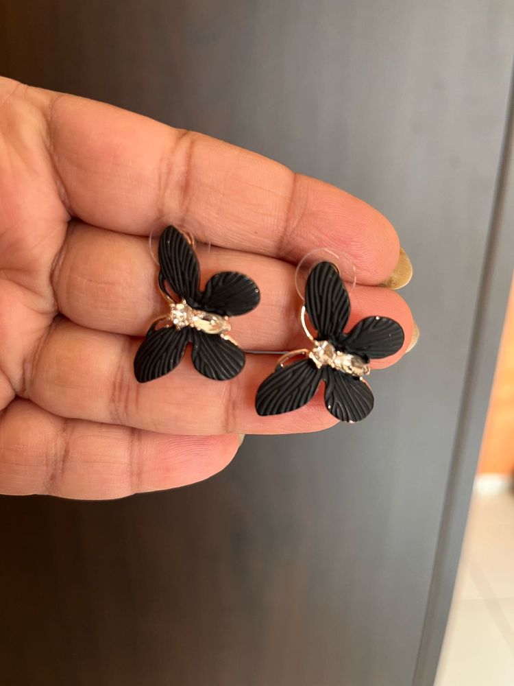 Black Butterfly Earrings (Pack of 2)