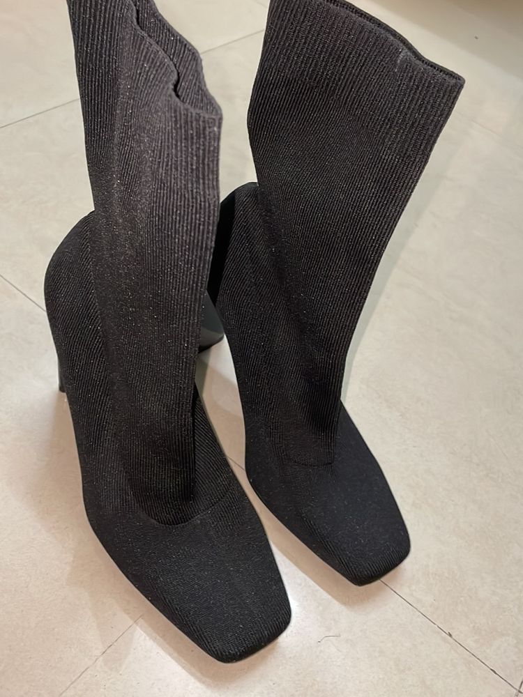 Black Classic Zara Boots