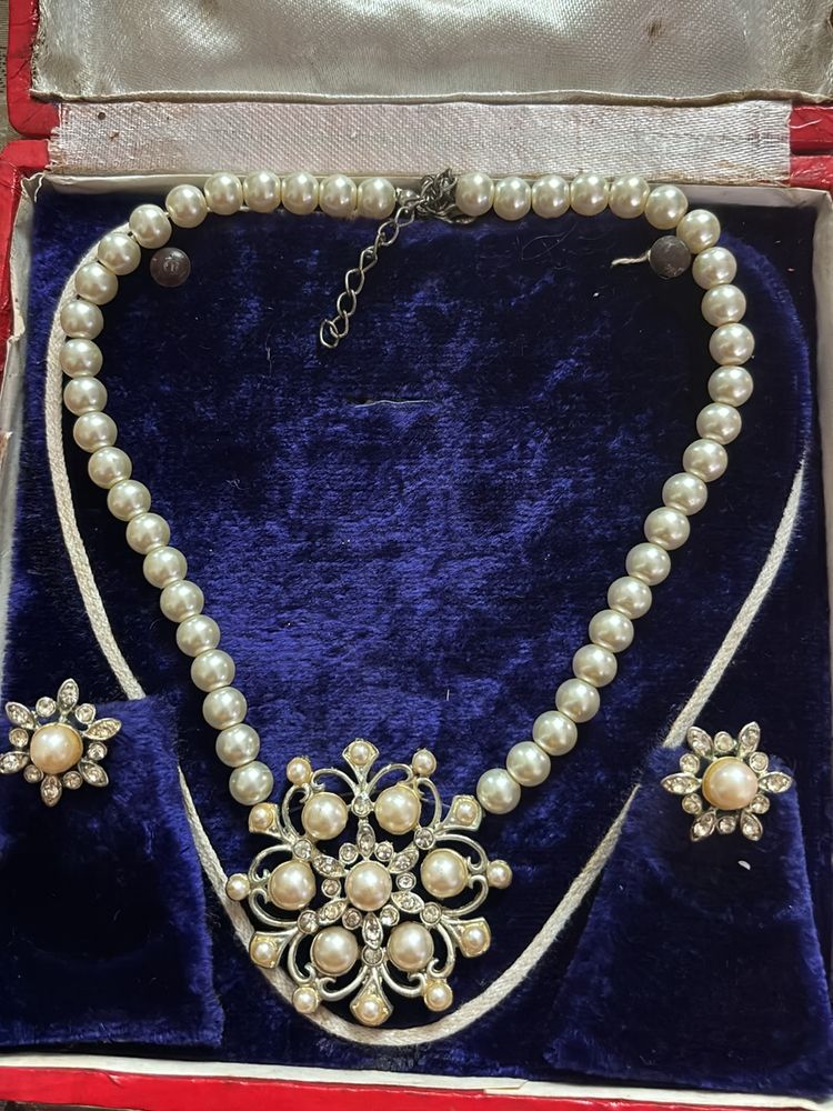Necklace and Earrings Set
