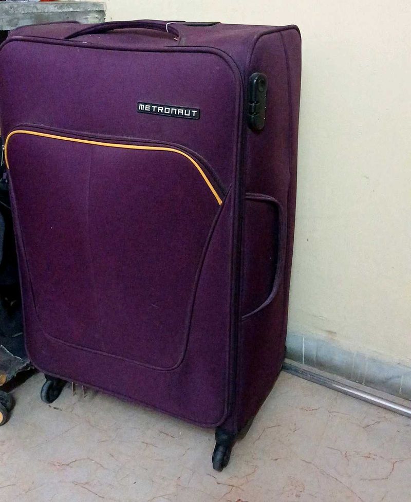 traveling bag