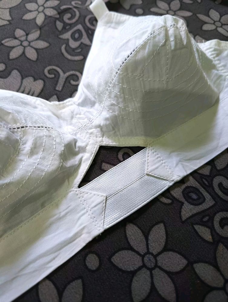 Women White Cotton Full Coverage Non padded Bra