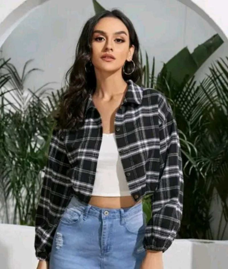 It&#39;s a Black Crop Top Must Buy This.....
