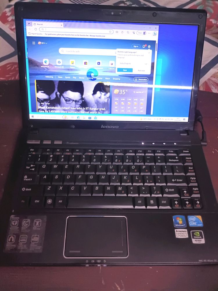 Lenovo Laptop i3 298 GB HDD