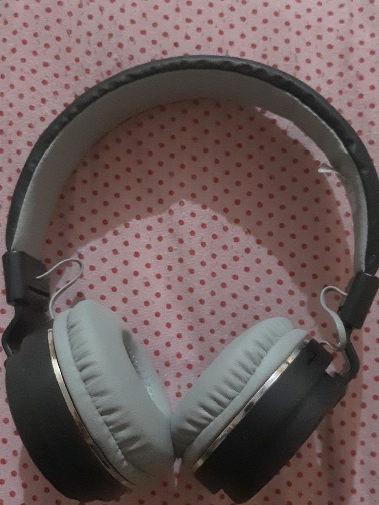 SH12 Bluetooth Headphones With Charging Cable