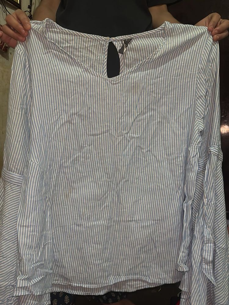 Stirped Top With Flared Sleeves