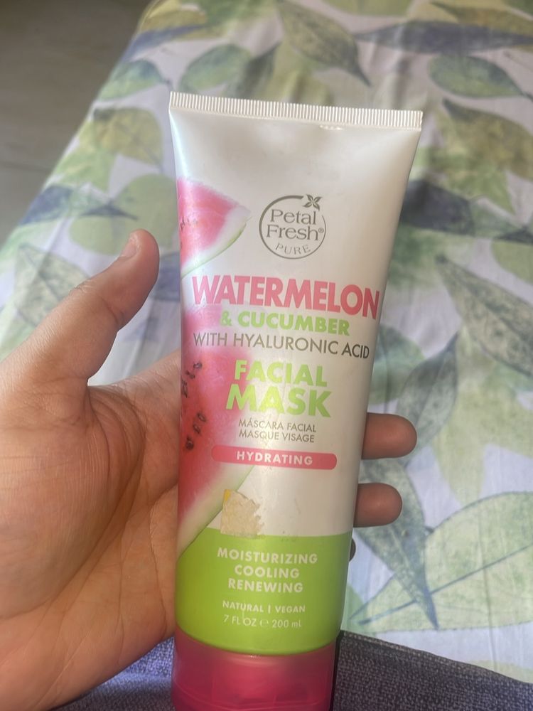 Free gift - Hyaluronic acid hydrating facial mask