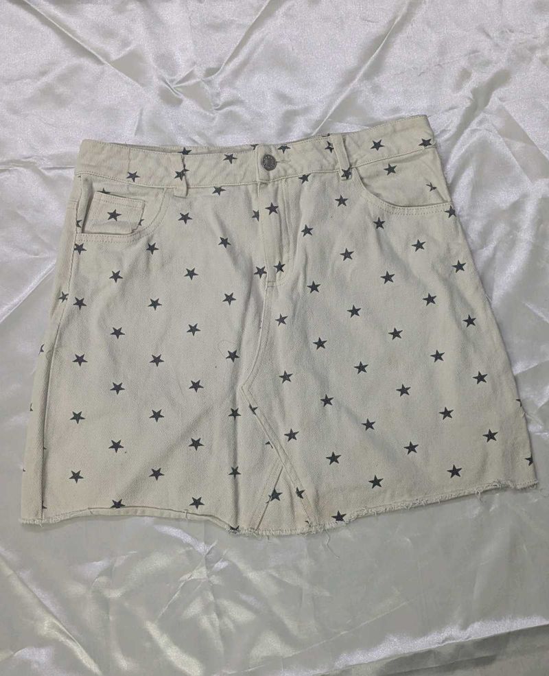 Star Printed Mini Skirt