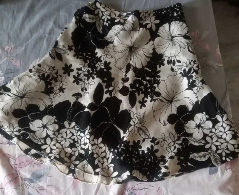 ✨️Floral Mini Skirt🎀