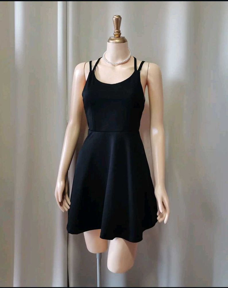 FINN &amp; CLOVER Backless Dress