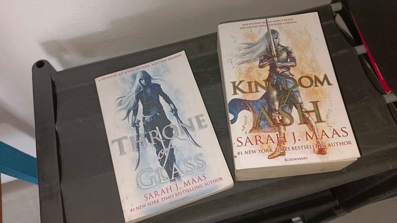 throne of glass book 1 and 7